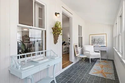 1a Oceanside Dr 1