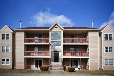 65 Randolph Dr #65 1