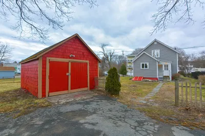 77 Forest St.