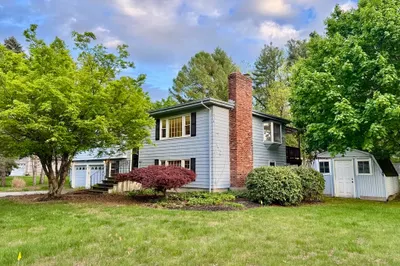 9 Brooks Road #9 1