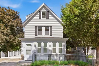 35 Williams St 1