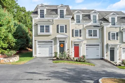 6 Murray Ave #9 1