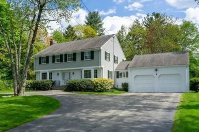18 Greystone Rd 1