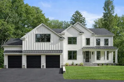 201 Lowell Road 1