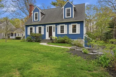 62 Donna Dr