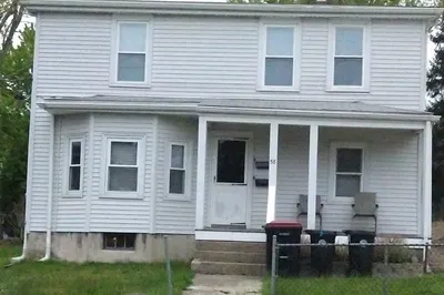 58 Merton St #2
