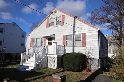 20 Lantern Road