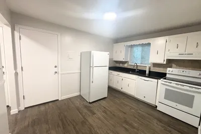 75 Vine Street #6 - A1 1