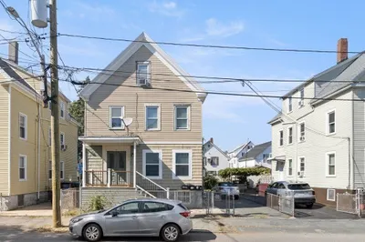67 Winsor St 1