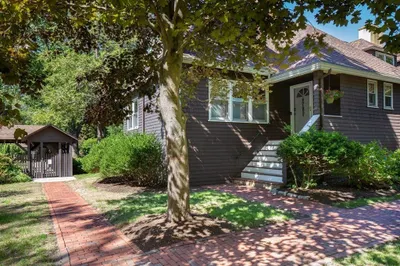 175 Milton St #11 1