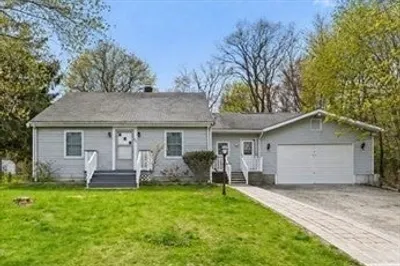 82 N Worcester St 1