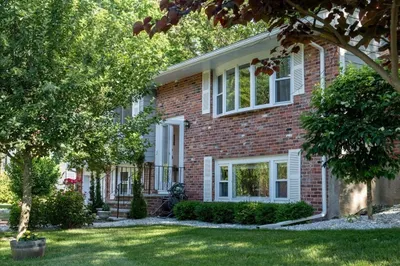 37 Lantern Ln 1