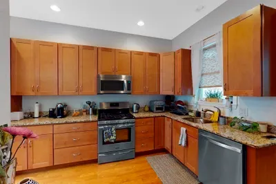 14 Holbrook St #1