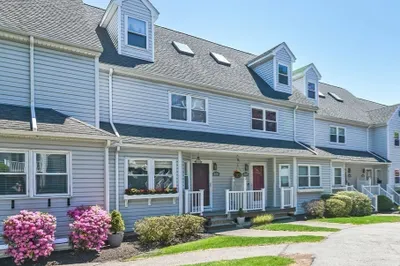 109 Salem St #205 1