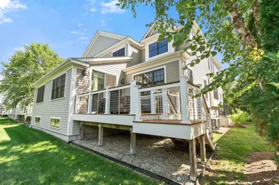 32 Lillian Way #32 1