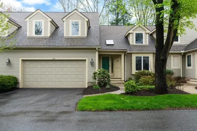 302 Dahlia Drive #302 1
