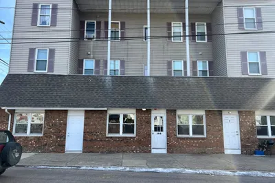 166 Pine St #4