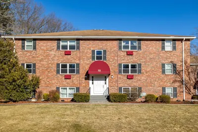 13 Cross St #6 1