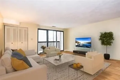 1600 Massachusetts Ave #306