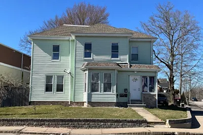 417 Belmont St 1