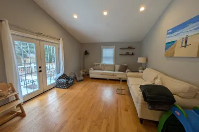 18 Nickerson Rd