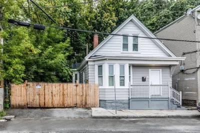 11 Broadway Ave 1