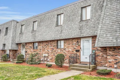 4 Beekman Dr #4 1
