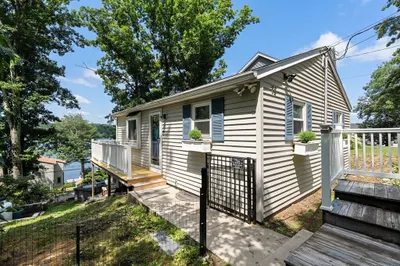 72 Downey St 1