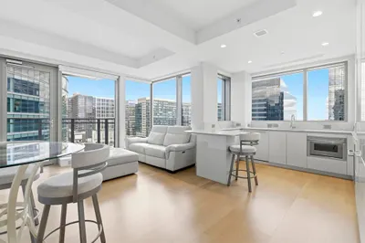 133 Seaport Blvd #1602 1