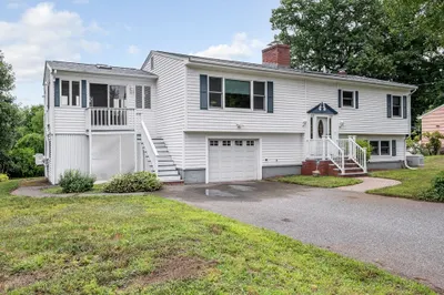 19 Cochrane Cir 1