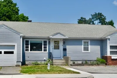 8 Main St 1