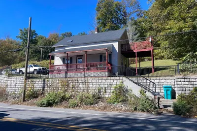328 Main St 1