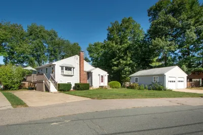 40 Border Rd 1