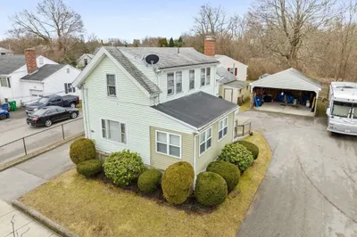 262 River St 1