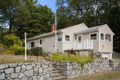 11 Mountain View Dr