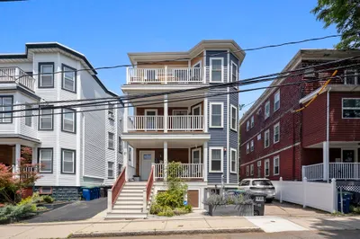 81 Conwell Ave #3 1