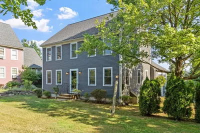 17 Nylander Way