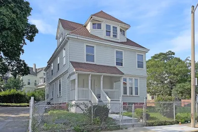 29 E Cottage St #2