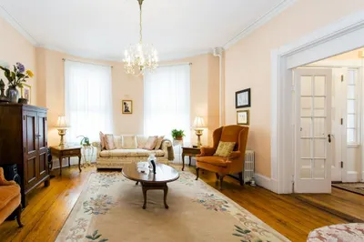 82 Highland St 1