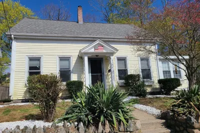 27 W Water St