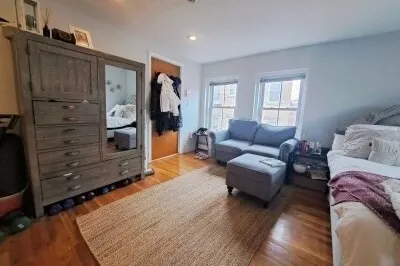 21 Moon Street #11 1