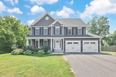 21 Monson Rd 1