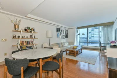3 Avery Street #810