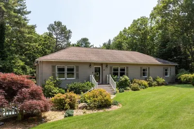 24 Moon Compass Ln 1