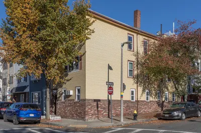 2-6 Cottage Street 1