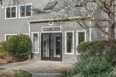 255 North Road #201 1