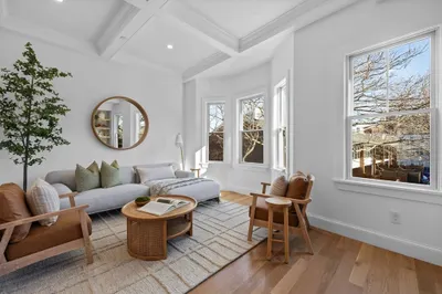 16 Lawrence Street #2