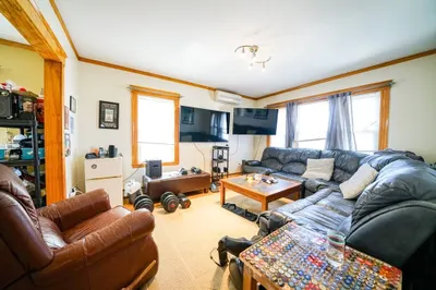 59 Court St #2 1