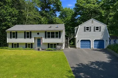 230 Staples St 1