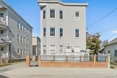 357-361 Howard St